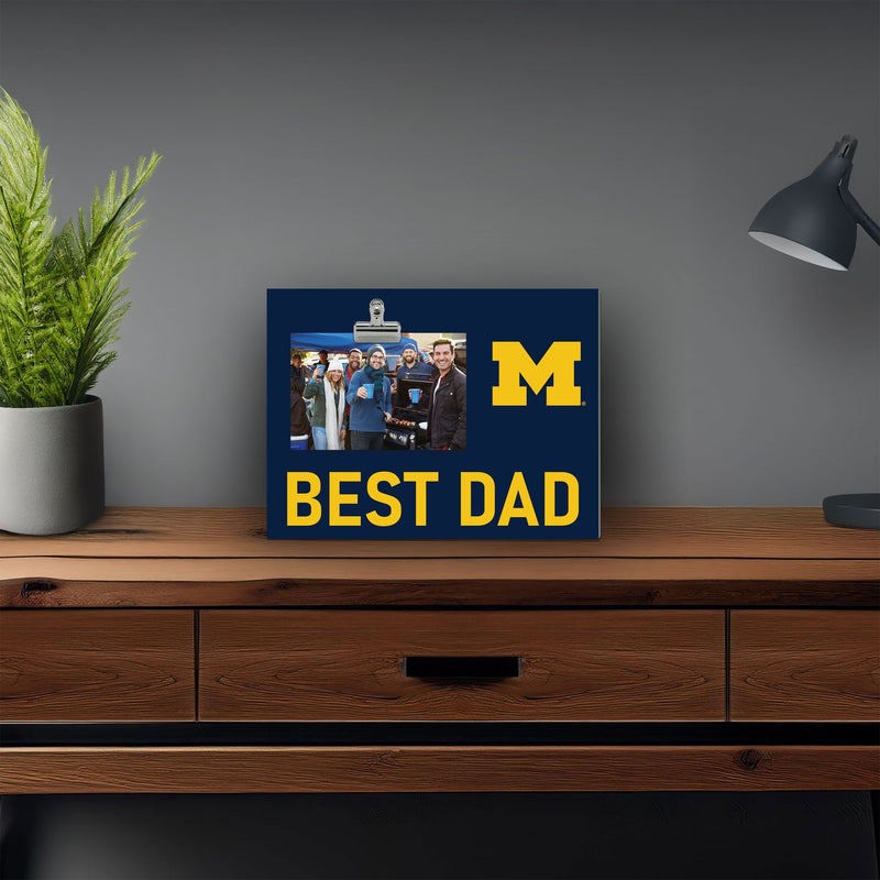 Load image into Gallery viewer, Fan Creations Best Dad NCAA University of Michigan Clip Frame
