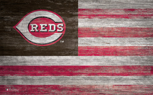 Fan Creations Home Decor Cincinnati Reds   Distressed Flag 11x19