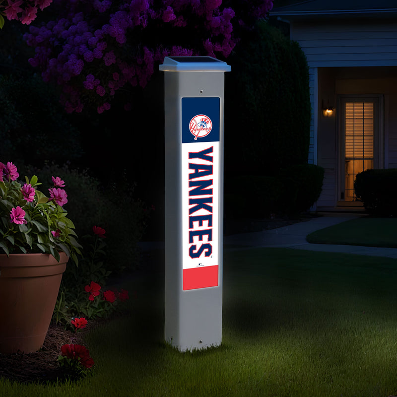 Load image into Gallery viewer, Fan Creations MLB Team Glow Post - New York Yankees
